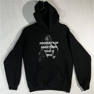 ISO PLS DO NOT BUY ARIANA GRANDE PROPERTY OF THE SWEETENER TOUR 2019 2XL OR 3XL